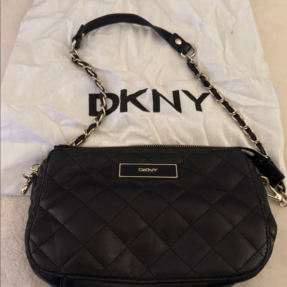 VINTAGE DKNY AMAZINGLY SOFT LEATHER CROSSBODY PURSE - Picture 1 of 7